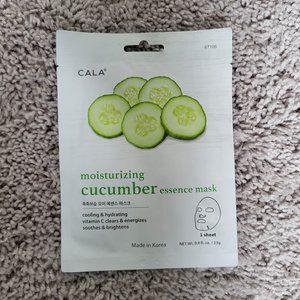 New CALM AND LIGHTEN  Moisturizing MASK WITH CUCUMBER AND VITAMIN C